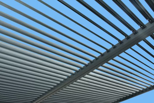 Riwall PRO RMBP 13x10 bioklimatikus pergola 4x3 m, dönthető lamellás tetővel, antracit