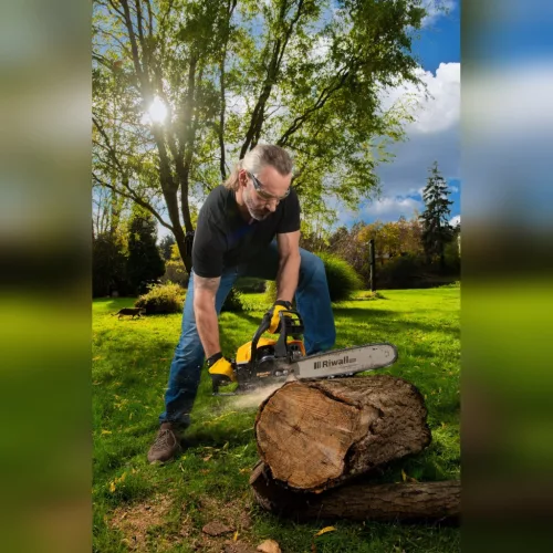 Riwall PRO RPCS 5140 SET benzines láncfűrész 49 cm³, 40 cm + tartaléklánc, szemüveg, kesztyű