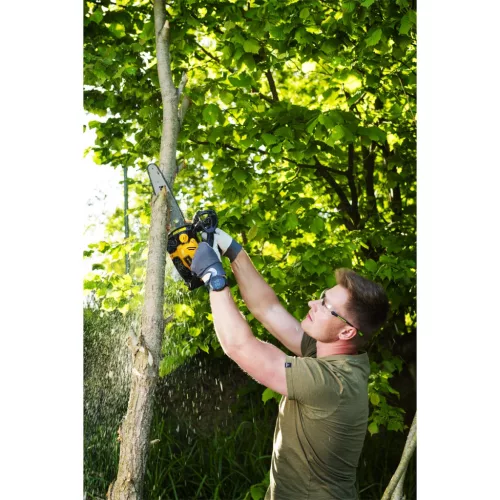 Riwall PRO RPCS 2526 benzinmotoros láncfűrész 25 cm³, 25 cm, mindössze 3 kg – ágazáshoz